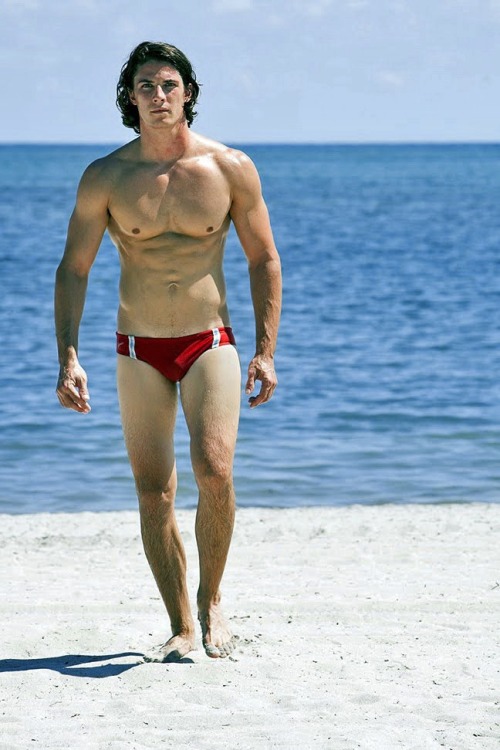 Speedos. Spandex & deebaucheri.