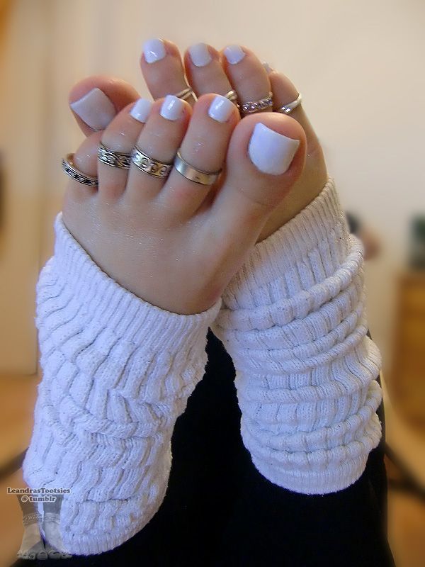 footshop:  White 