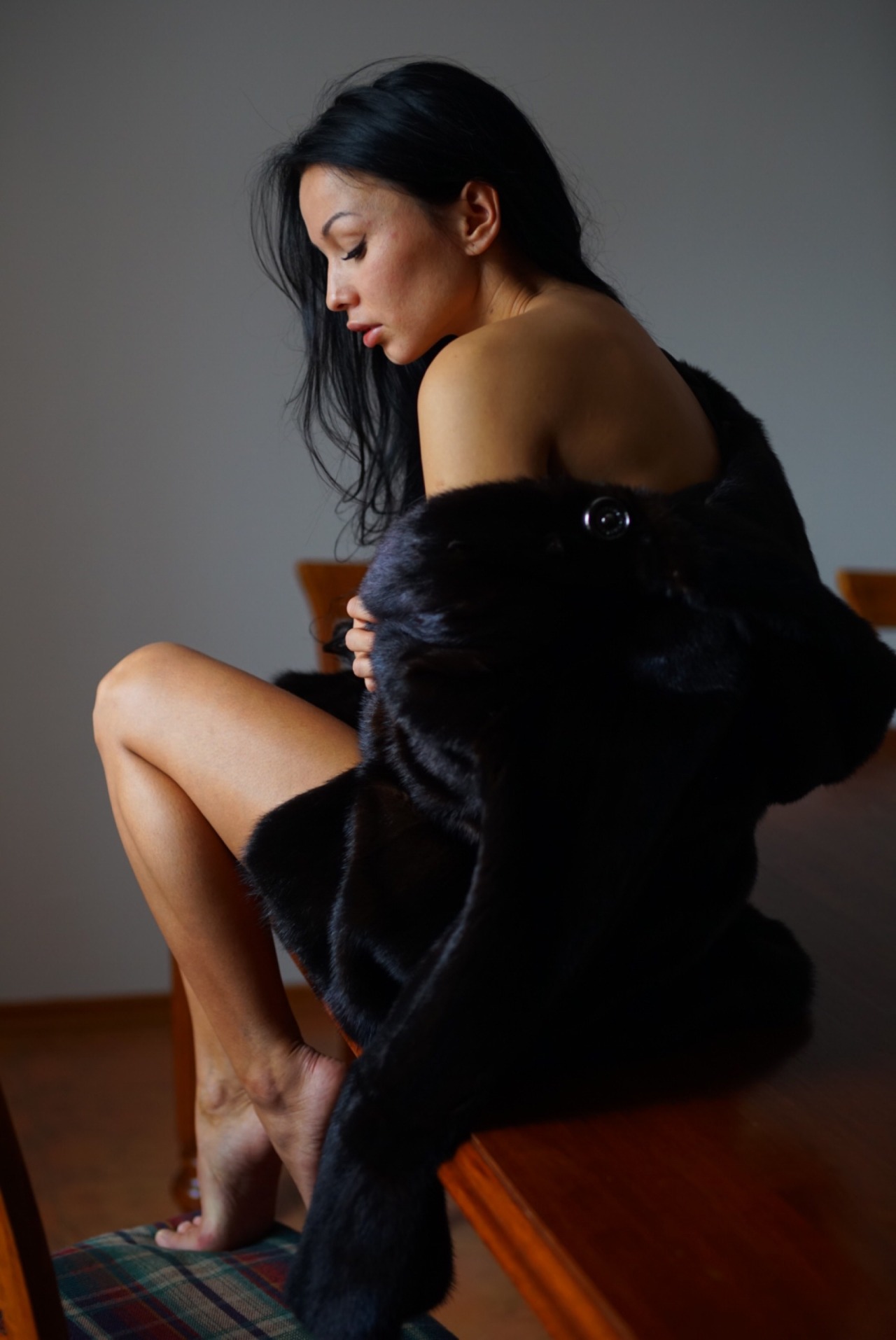 aleksmodel:  Fur coat !