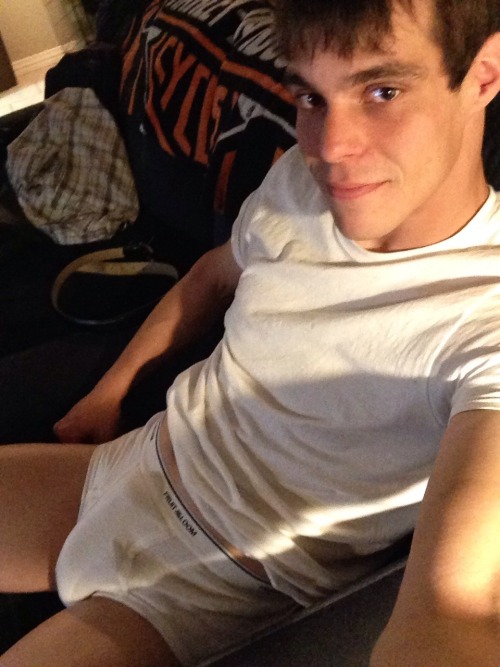 white-briefs-lover: I wish more young guys would wear WHITE underwear like this cutie! And I wouldn’