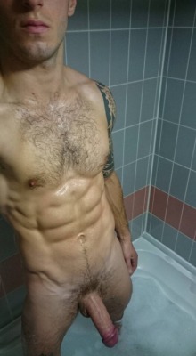 cuddlyuk-gay:    I generally reblog pics of guys with varying degrees of hair, if you want to check out some of the others, go to: http://cuddlyuk-gay.tumblr.com  