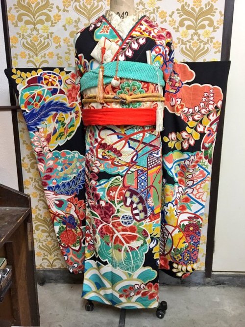 Luxurious vintage black based bride furisode (seen on). I love this particular style SO much!
