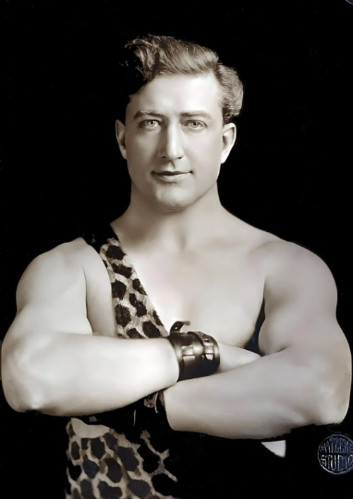 Gorgeous Francis X. BushmanKnown for his muscular physique and acting talents, he made most of his h