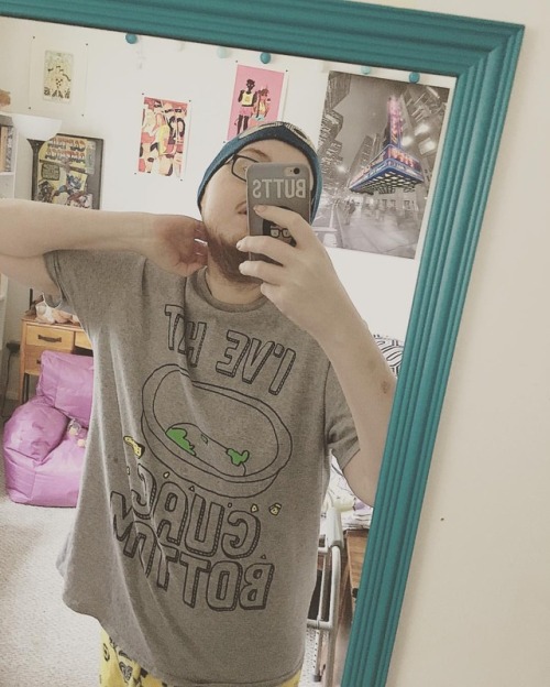 Much like the guac, I&rsquo;m extra. #selfie #me #ootd #crohns #crohnsdisease #chronicillness
