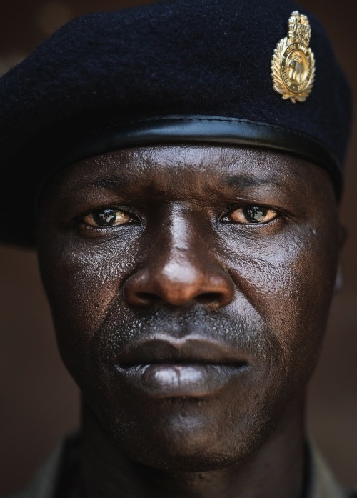 Paul Shaw: Fighting Ebola; The Republic of Sierra Leone Armed Forces, Kono, Sierra Leone&ldquo;Take 