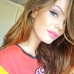 sabrina-nellie:  lighter hair 👈