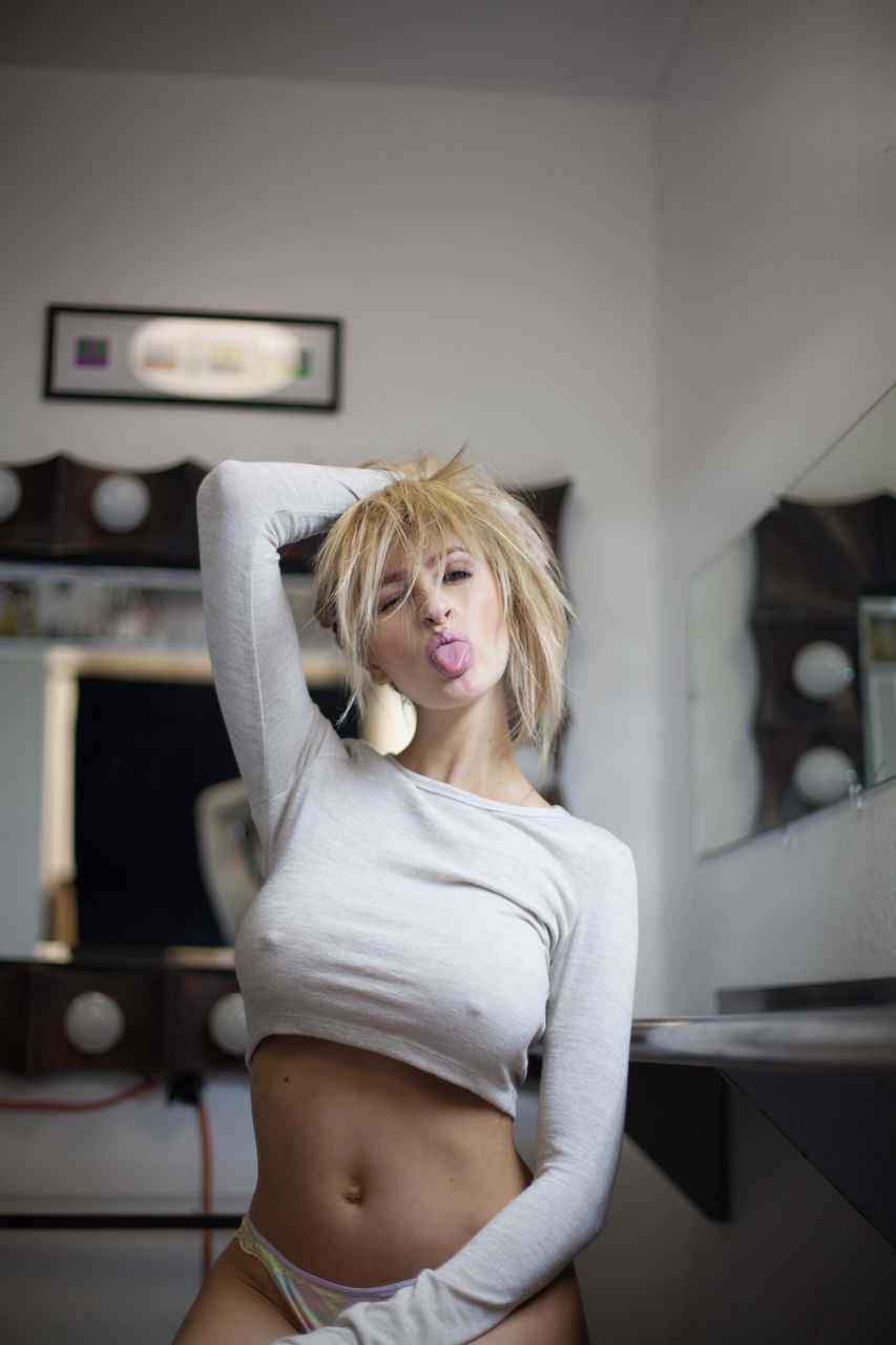 miscellaneous-pleasures:  (via Hollywoodtuna » Alyssa Barbara Pictures)