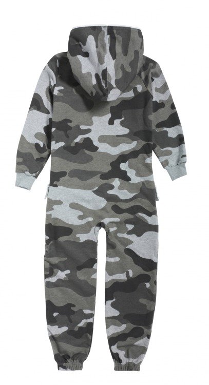 Another dope getup by @onepiece for your lil buds. Camo is popping in 2016! #Lilsnob #kidswear #onep