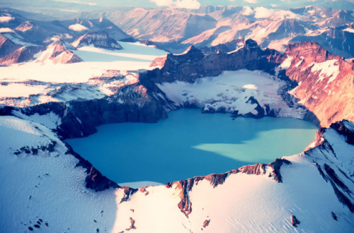  Katmai Crater - Mount Katmai, Alaska, Katmai National Park 