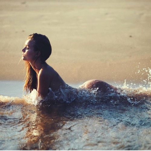 faeswim:Jo baby ⚡️ @josephineskriver x @davidbellemere