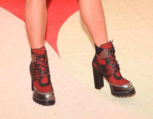 Obsessed with Alicia Vikander’s Louis Vuitton boots at the 2016 Met Gala!