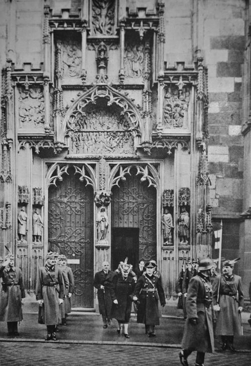Regent Miklós Horthy and his wife Magdolna Purgly leave the St.Elisabeth Cathedral in Košice (Czecho