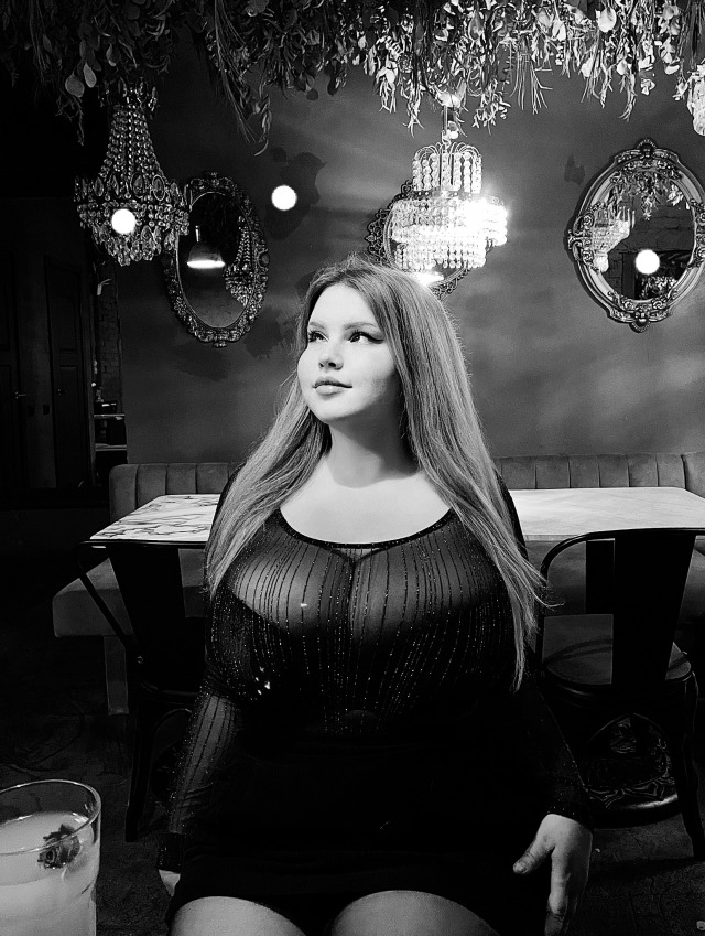 Titten666:Anna Bernadi  &Amp;Amp; Louisa Khovansky Titten Voluptuous Ukrainian Anna