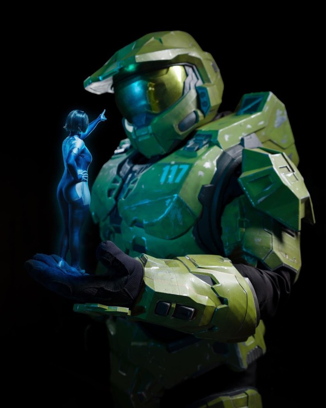 Halo Cortana and Master Chief Cosplay by Soylent Cosplay