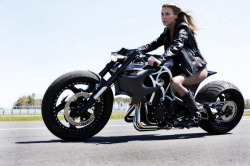 Biker-Queens:  Biker Queen Http://Biker-Queens.tumblr.com/ 