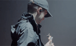 twentnyonepilots:not a hat guy