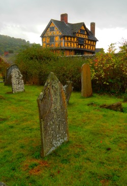 fuckitandmovetobritain:  Stokesay Castle,