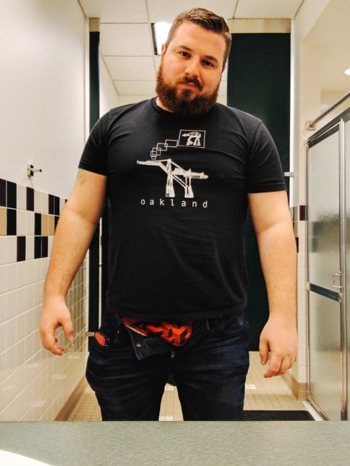 thekokiricub:  You may have seen this pose before.  It’s really hard to work today after a long weekend away.
