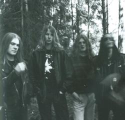 dangerous-holytyrant:  Line-Up 1991 Darkthrone.