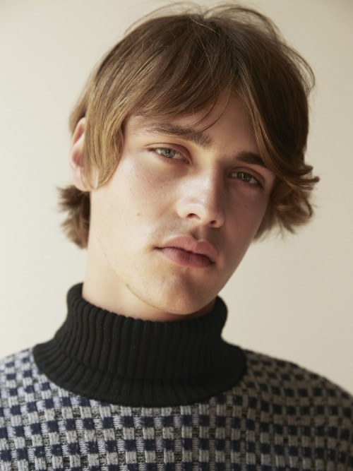 strangeforeignbeauty: Billy Vandendooren