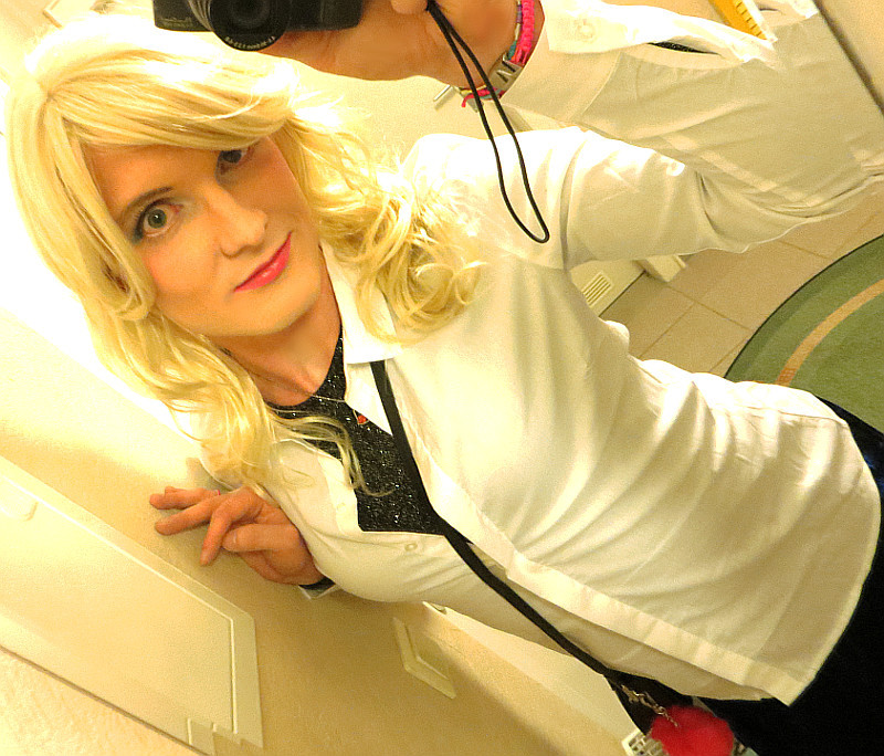 rebchen01:  a lil’ bit younger dressed ^.^” 