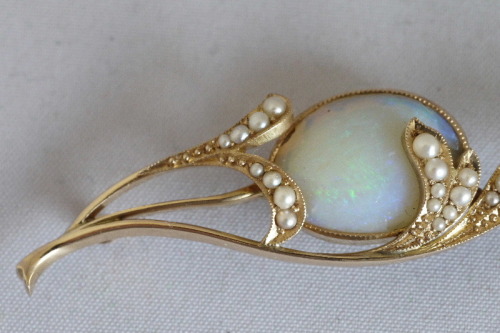 brightyoungmoga:Gold, opal and mustard seed pearl obi (sash) pin by Mikimoto. Thought to be made in 