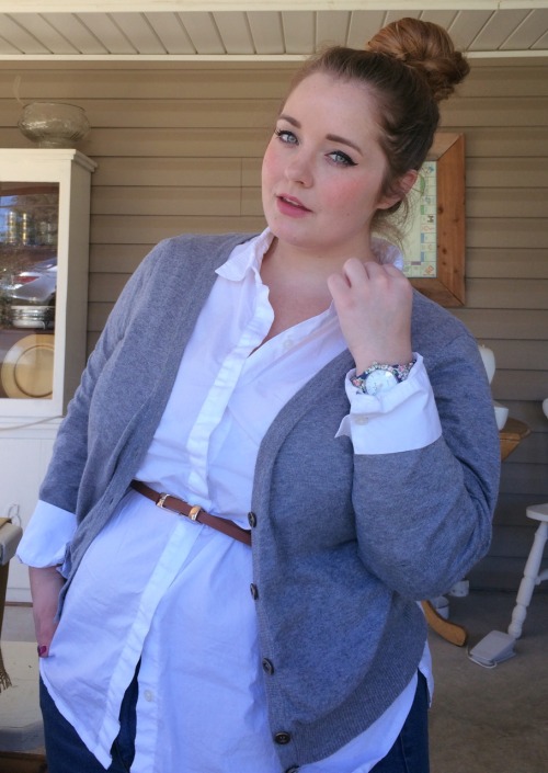shortstackstyle:  slightly disheveled, but cute. aka me in a nutshell.  {cardigan— forever 21+, button down— victoria’s secret, belt— borrowed from a dress, jeans— forever 21+, watch— jewelmint} 