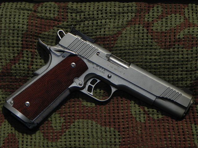 militaryandweapons:  Kimber Team Match II by c.swimm on Flickr.