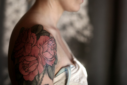 alicecarrier:  her first two tattoos, in one 7-hour sitting.  holy shitballs!  