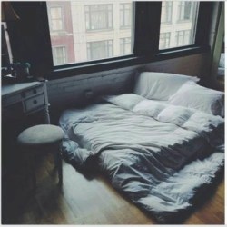 arcticmonkeyyyy:  Bedroom | via Tumblr on