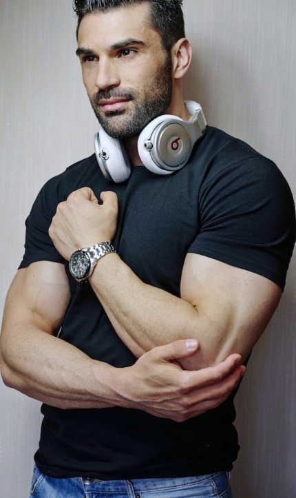 joselito28:  Please🔁reblog and 👍follow www.joselito28.tumblr.com