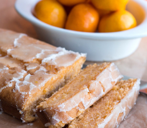 sweetoothgirl:  This Tangerine Drizzle Cake recipe is really simple, while the outcome is anything but!  This cake is super moist, flavorful and the tangerine glaze is the perfect finishing touch 