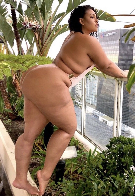erronblack-tom:  I love your huge ass 