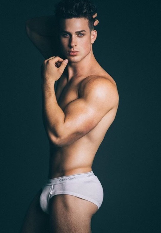 hashtagmanass:http://hashtagmanass.tumblr.com/