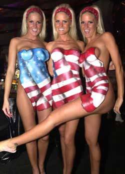 hockeypuck77:  bigsistersbest:  Do the Dahm Sisters have a little Brother? … Cause, I volunteer.  Lovely way to celebrate the 4th. 