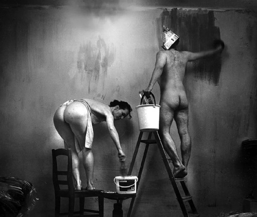 dimshapes:Jan Saudek & Sara Saudkova On devrait peut-être demander de l'aide pour les travaux&he