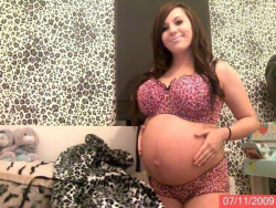 prego-porn:  Do you like my photo? Wanna meet Me? Click Here