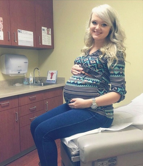 obgyn-ville: At the ob/gyn, and through her beautiful growing pregnancy. Part 2