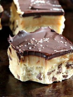 fullcravings:  Cookie Dough Millionaire BarsRecipe: http://peasandpeonies.com/2016/12/cookie-dough-millionaire-bars/