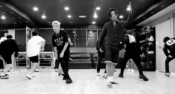 thediebutterfly: HONEYMOON Dance Practice | Hyung line