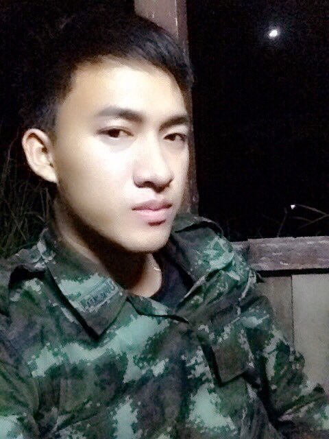 aba7777:  nhan1302:  mantop106911:  那些雄糾糾又很有本錢的直挺挺軍人們