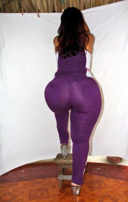 gabgar11:  Tight jeans bubblebutt 
