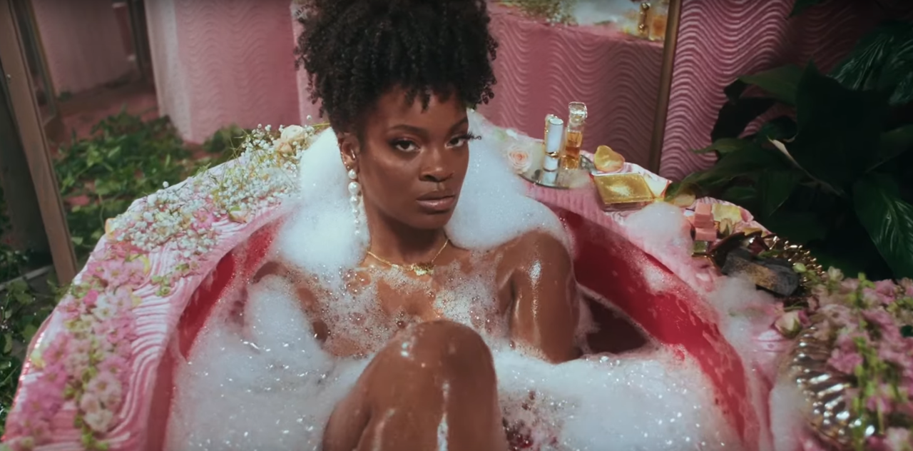 niambi:  Ari Lennox | BMO