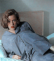 gillianandersons:Dana Scully + Outfits + S1 (part 1/?)