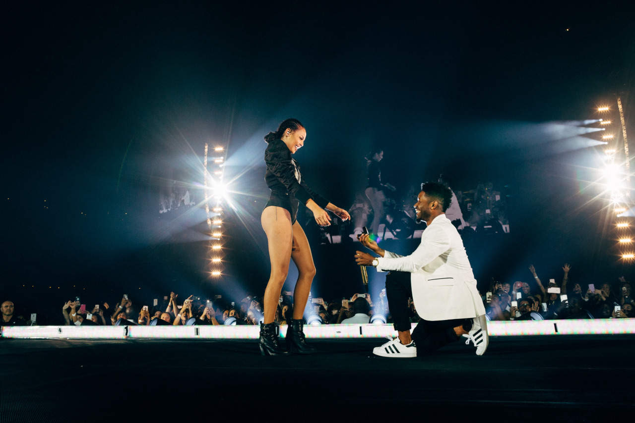 formationtourdancers:  Formation World Tour: St. Louis | John liked it, so he put