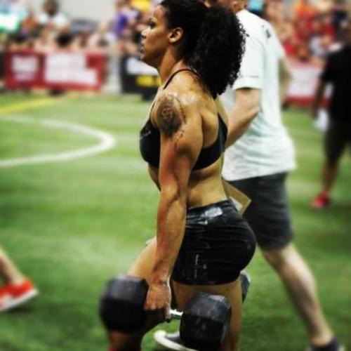 thickerandthicker:Here’s some more Elisabeth Akinwale goodness.