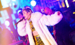 taylibswift:  Miley Cyrus' Performance on New Year's Rockin' Eve 2014. 