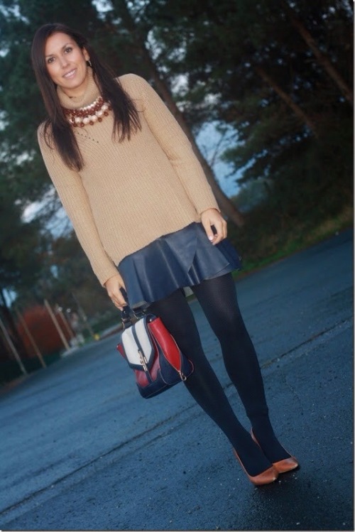 fashion-tights:NAVY AND CAMEL FOR THE WEEKEND*Chaqueta/Blazer Zara*Jersey/Pullover Lefties*Falda/Ski