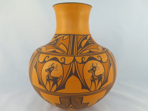 blondebrainpower:  Deer Pottery Jar By Anderson Peynetsa (Zuni) Width: 9&quot; Height: 11&quot;