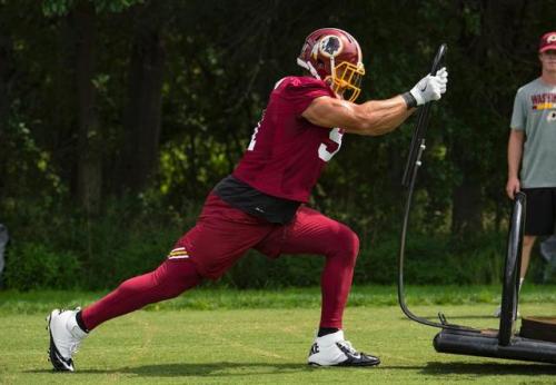 tjkl895:  LB Ryan Kerrigan (http://www.redskins.com/media-gallery/photo-gallery/Bengals-Week-Practice-DefenseSpecial-Teams-82417/a2334bec-9618-400e-aed0-0659cad323d1#start)